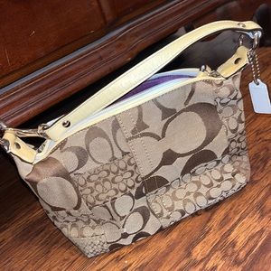 Vintage style Coach mini purse!